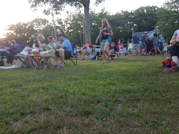 Bayport Memorial Park Picture 3