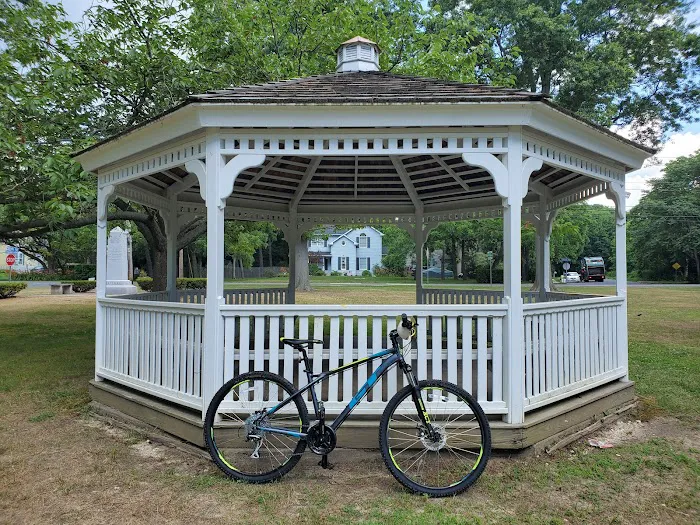 Bayport Memorial Park Picture 1
