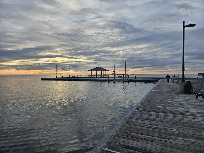 Shorefront Park Picture 8
