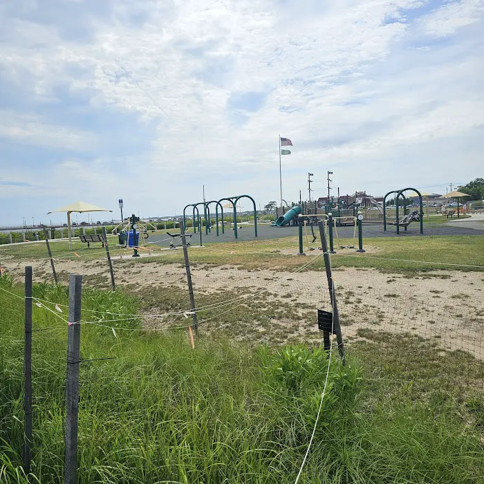 Shorefront Park Picture 10