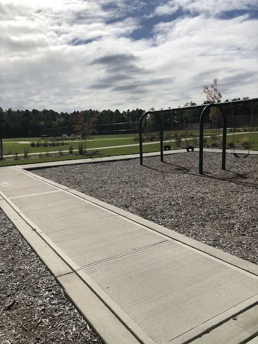 Twelve Pines Park (Southaven Avenue) Picture 3