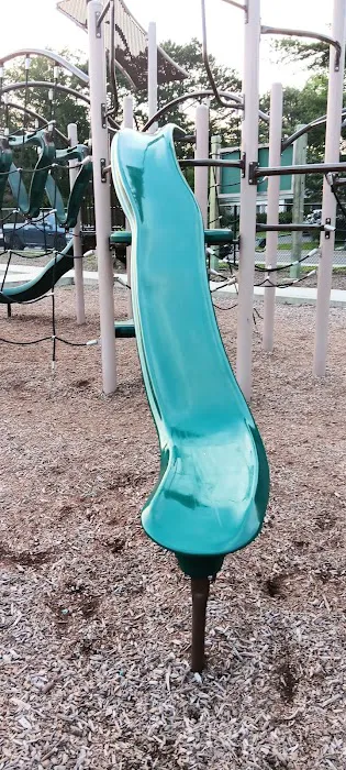 Twelve Pines Park (Southaven Avenue) Picture 8
