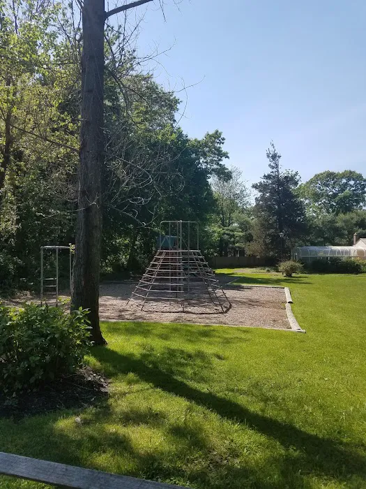 Trustees Park Picture 1