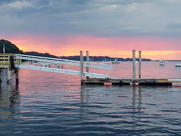 Poquott Community Dock Picture 4