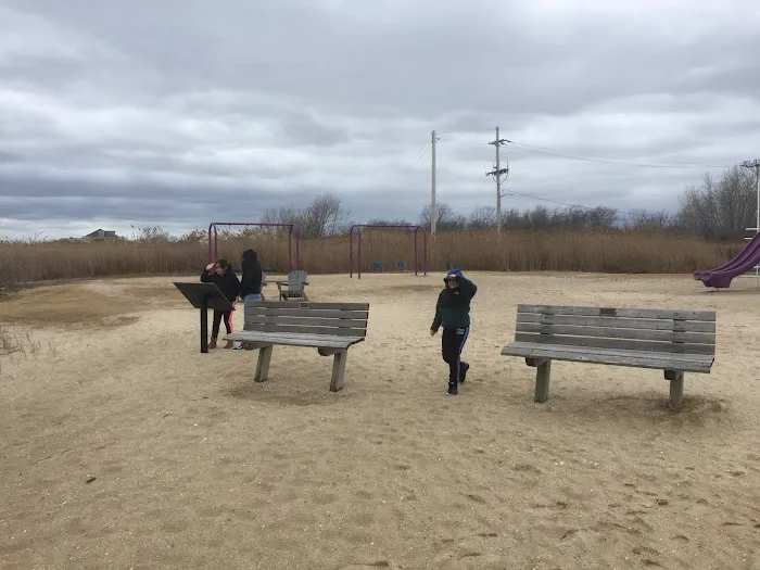 West Islip Town Beach And Marina Park Picture 3