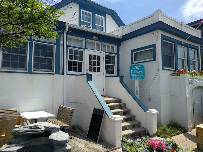 Seasons Bed & Breakfast Picture 1