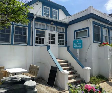 Seasons Bed & Breakfast