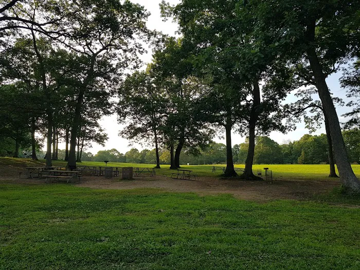 Bethpage State Park Staging Area Long Island Picture 3