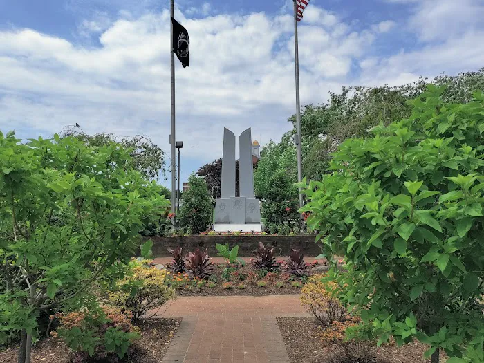 Babylon Town Hall Park Picture 4