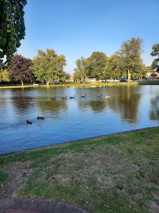 Babylon Town Hall Park Picture 5