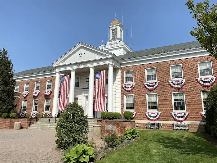 Babylon Town Hall Park Picture 8