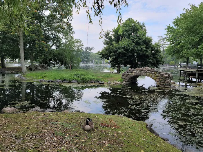 Heckscher Park Picture 9