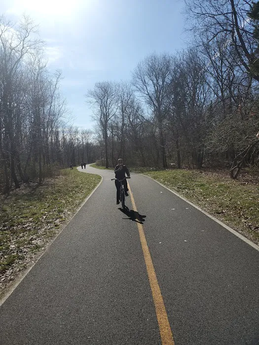 Setauket Greenway Trail Head Picture 10