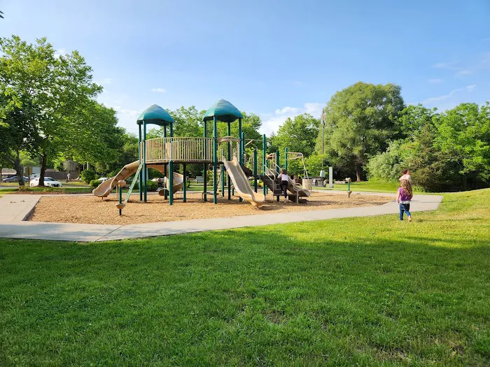 Bartlett Pond Park Picture 4