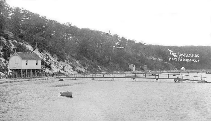 Poquott Beach Front Picture 7