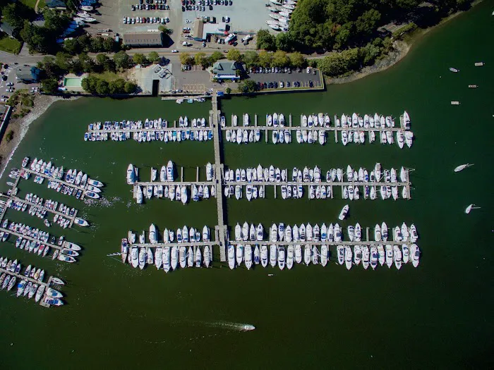 Halesite Marina Picture 1