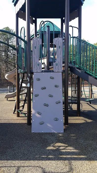 Martha Avenue Recreation Park Picture 2