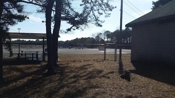 Martha Avenue Recreation Park Picture 1