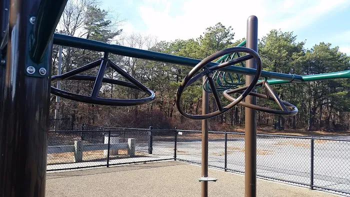 Martha Avenue Recreation Park Picture 4