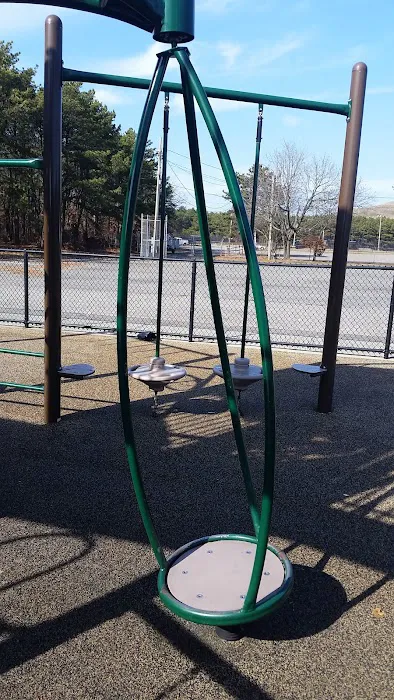 Martha Avenue Recreation Park Picture 7