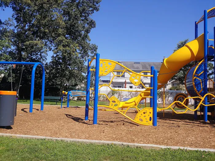 Lt Christopher Sullivan Park Picture 3