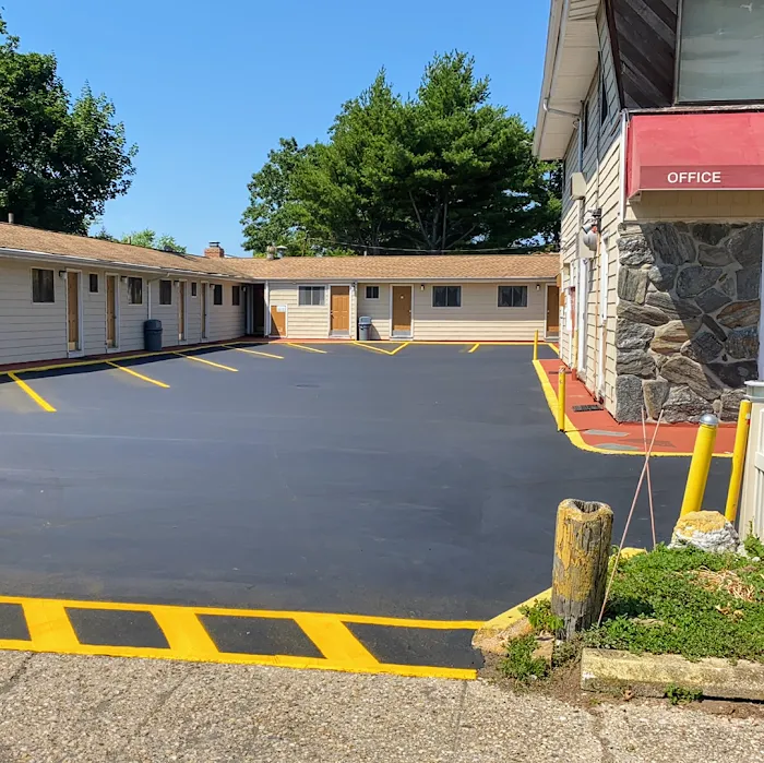 Sky Motel Picture 7