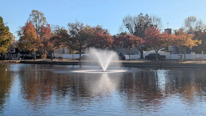 Lindenhurst Village Park Picture 1