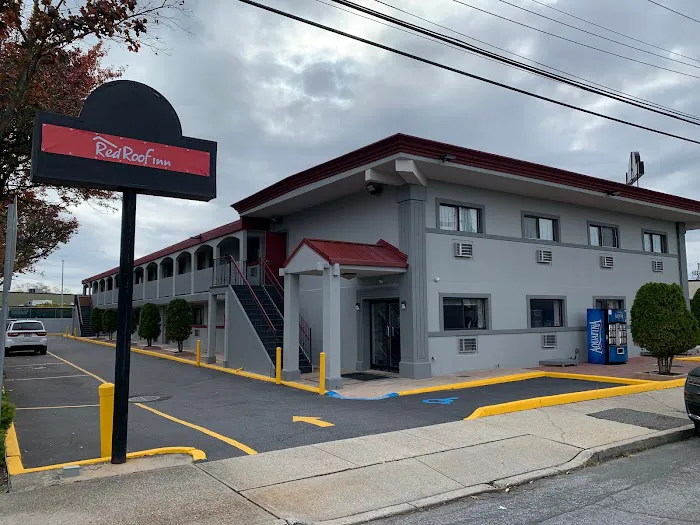 Red Roof Inn Copiague Picture 6