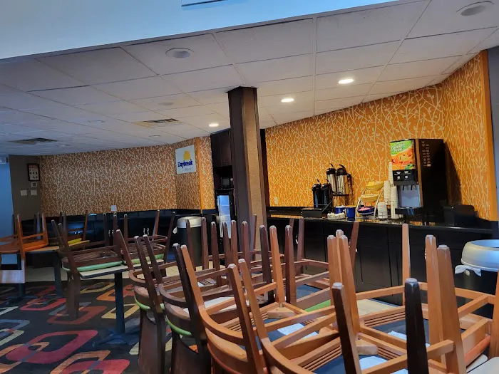 Days Inn by Wyndham Woodbury Long Island Picture 8