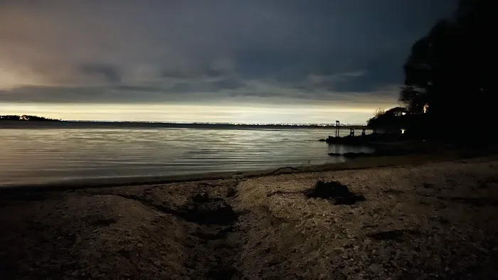 Fort Hill Beach Picture 2