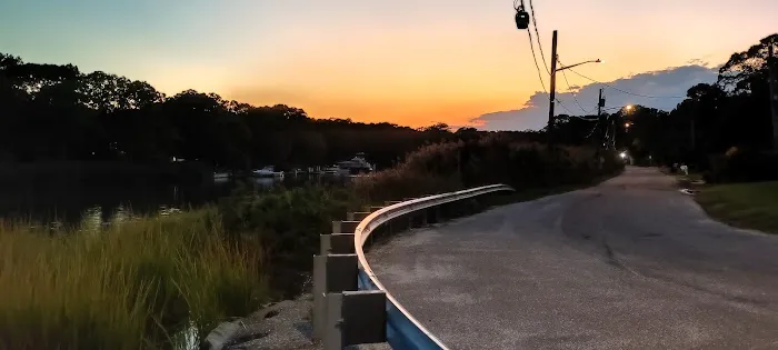 Second Neck Creek Fishing Dock Picture 10