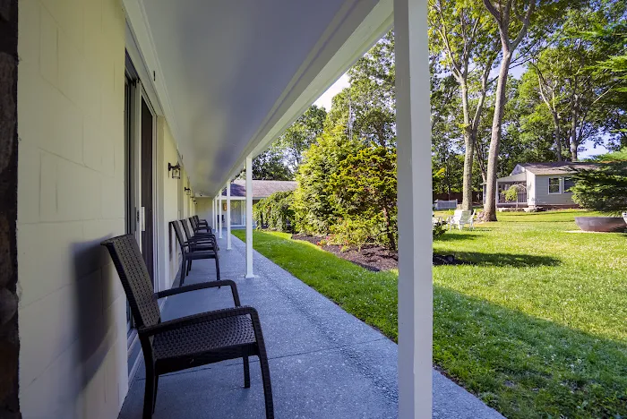Hamptons Vacation Inn Picture 1