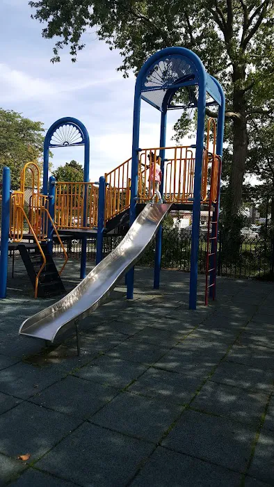 Cambria Playground Picture 3