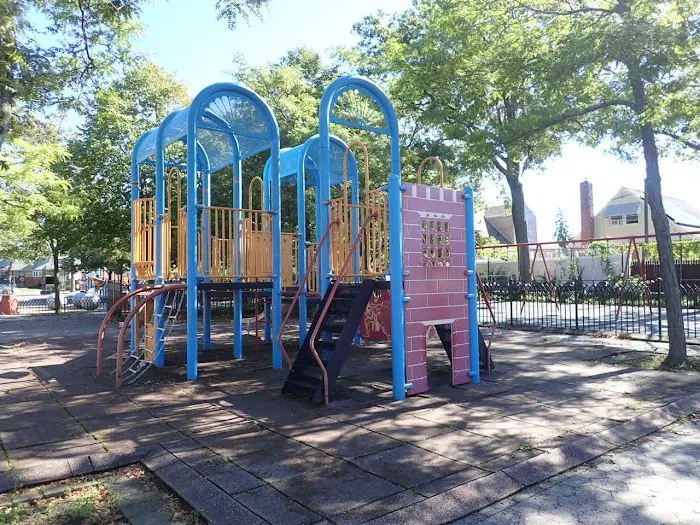 Cambria Playground Picture 2