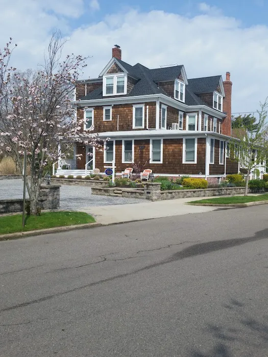 Tapestry House Picture 4