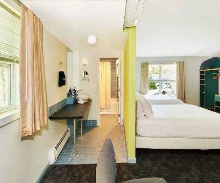 Greenporter Hotel