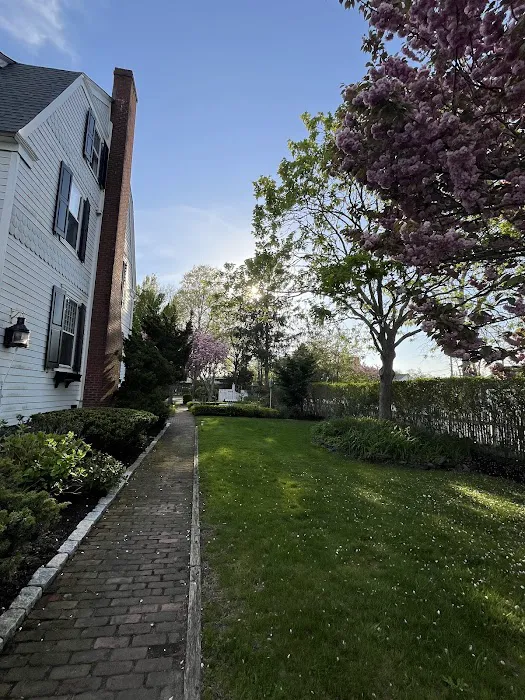 The Inn At Harbor Knoll Picture 2