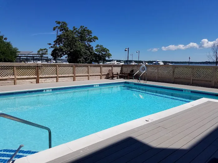 The Harbor Front Inn Picture 2
