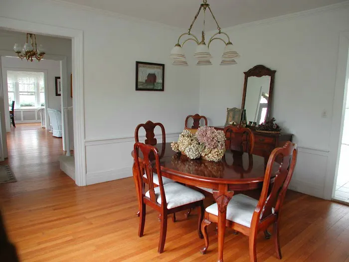 East Hampton Colonial Inn Picture 9
