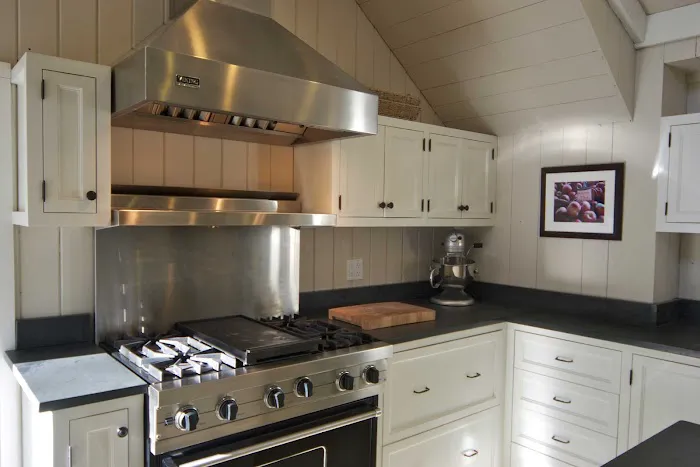 Graybarn Cottage Picture 1