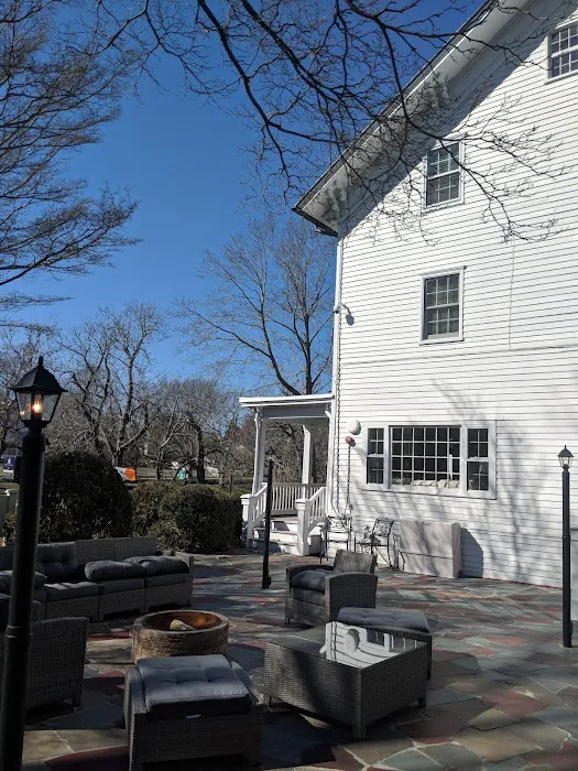 The Hedges Inn East Hampton Picture 9