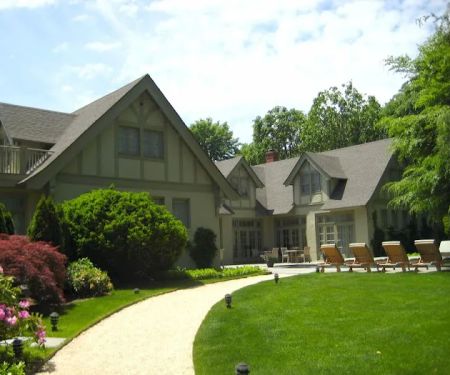 The Baker House 1650