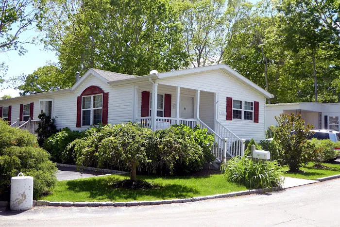 East Hampton Village Manufactured Home Community Picture 9