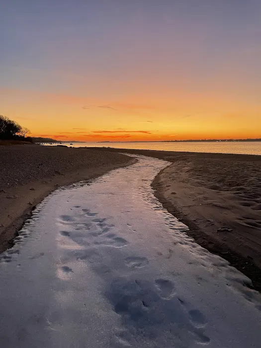 Town Landing Beach Picture 4