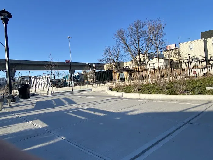 Gateway Park Picture 1