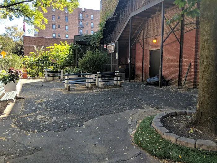 Kew Gardens Cinema Park Picture 4