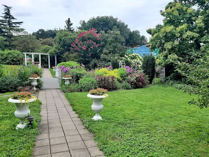 Wedding Garden, Queens Botanical Garden Picture 1