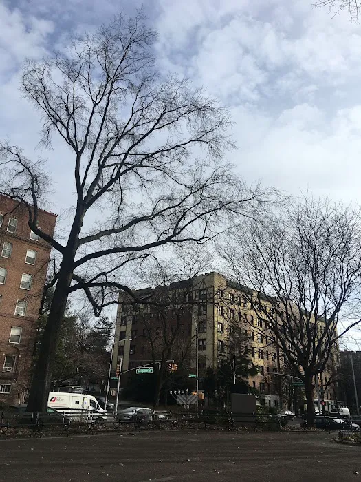 Wallenberg Square Picture 7