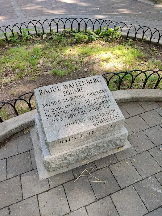 Wallenberg Square Picture 1
