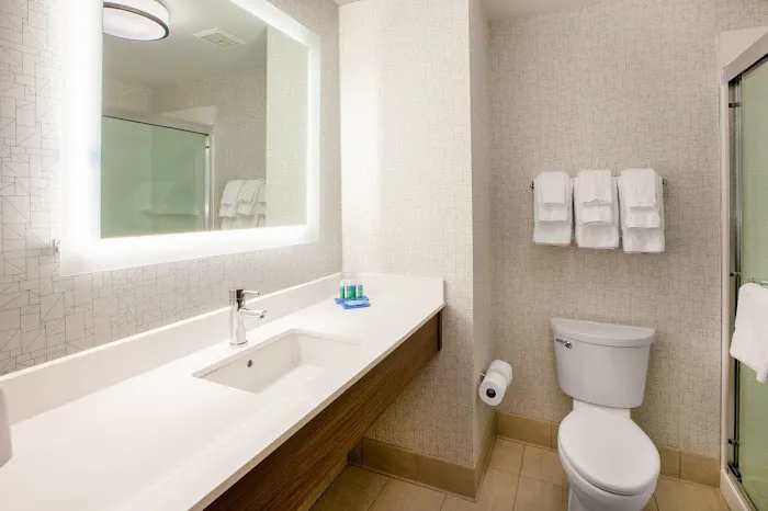 Holiday Inn Express New Rochelle by IHG Picture 10